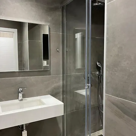 Apartment Cozy Near Center Tirana