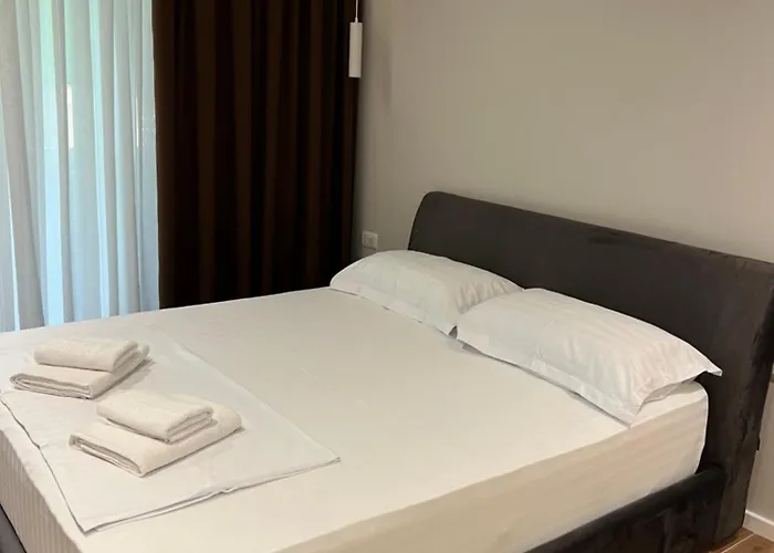 Cozy Near Center Apartament Tirana